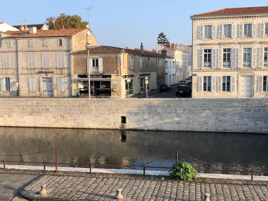 Maison Type Loft - Avec Parking En Plein Centre Λα Ροσέλ Εξωτερικό φωτογραφία
